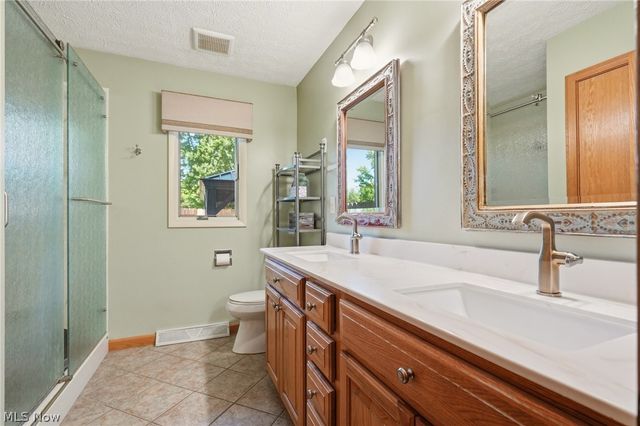 3230 Ethan Allen Road, Barberton, OH 44203