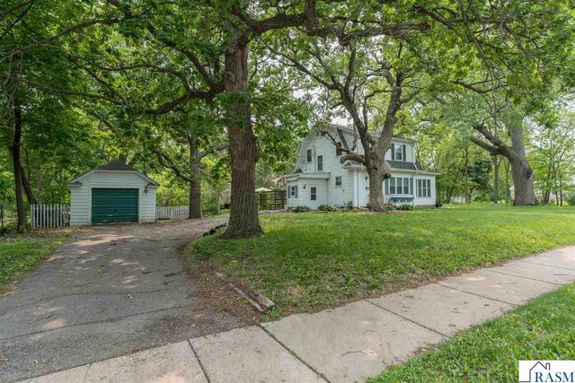 407 W 8th Street, Mankato, MN 56001