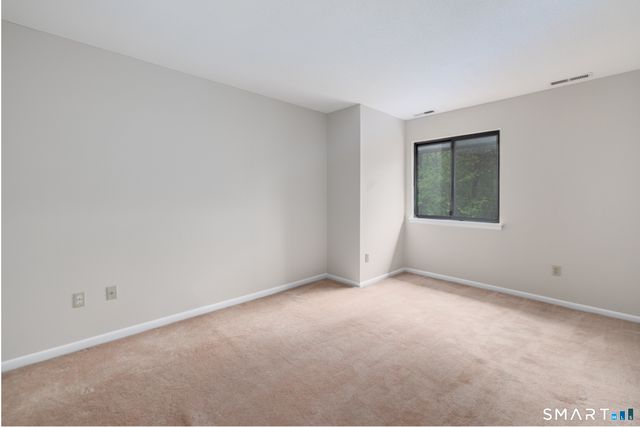 550 Darling Street 42B, Southington, CT 06489