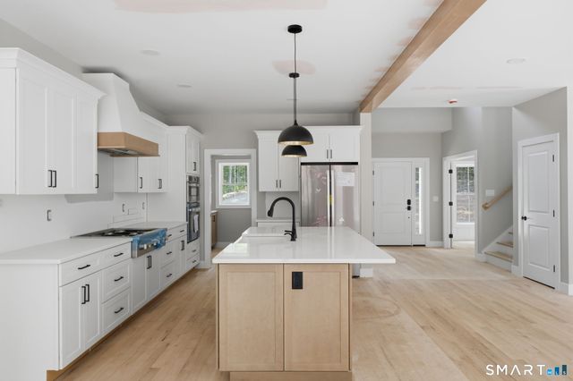 495 Wickham Road, Glastonbury, CT 06033