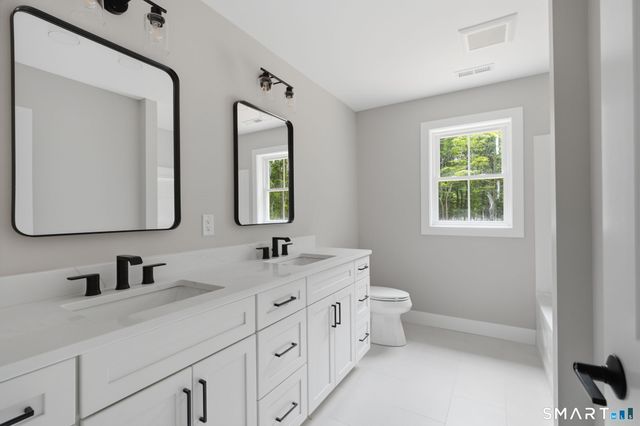 495 Wickham Road, Glastonbury, CT 06033