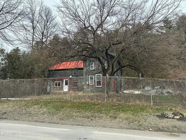 919 Bradford Hill Road, Crown Point, NY 12928