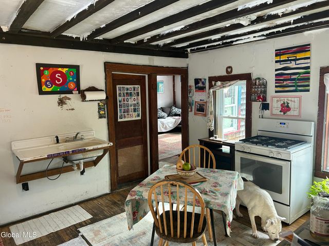 919 Bradford Hill Road, Crown Point, NY 12928