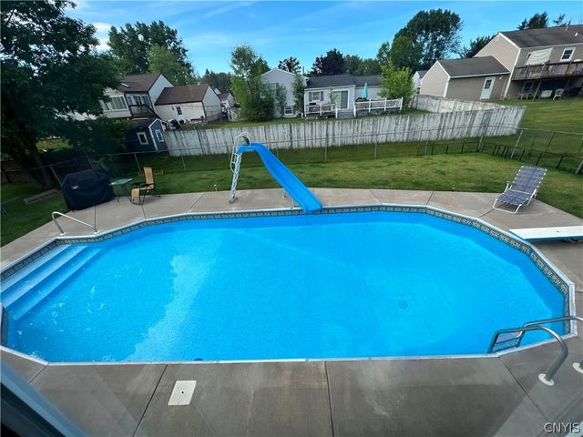 4053 Winterpark Drive, Clay, NY 13090