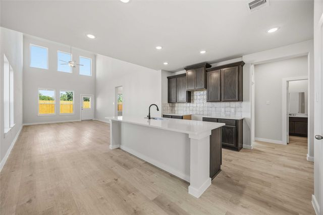 430 Tejas Village Parkway, Beasley, TX 77417