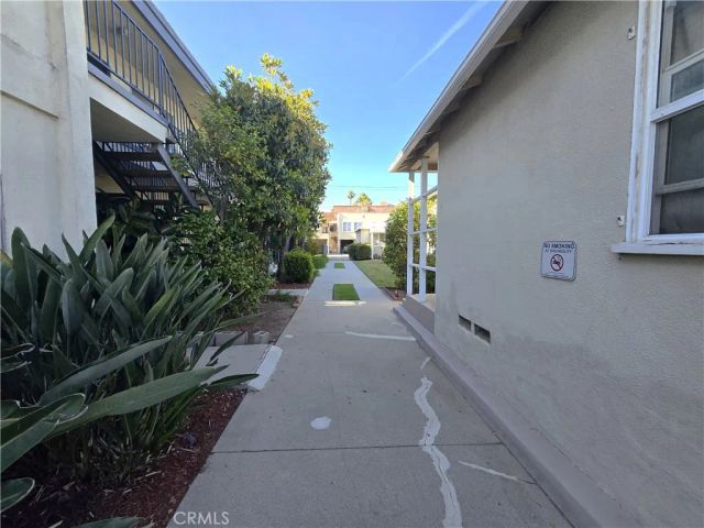 121 W Lomita Avenue B, Glendale, CA 91204