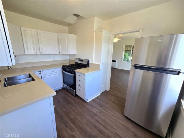 121 W Lomita Avenue B, Glendale, CA 91204