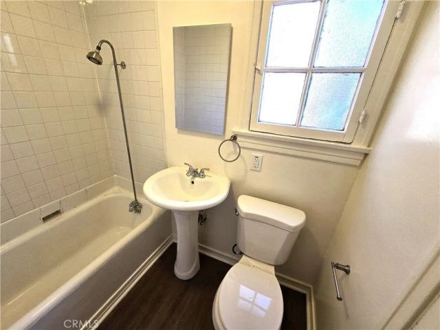 121 W Lomita Avenue B, Glendale, CA 91204