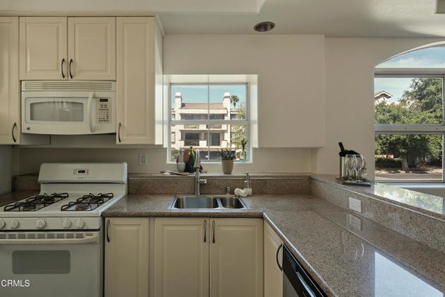 4310 Whitsett Avenue 1, Studio City, CA 91604