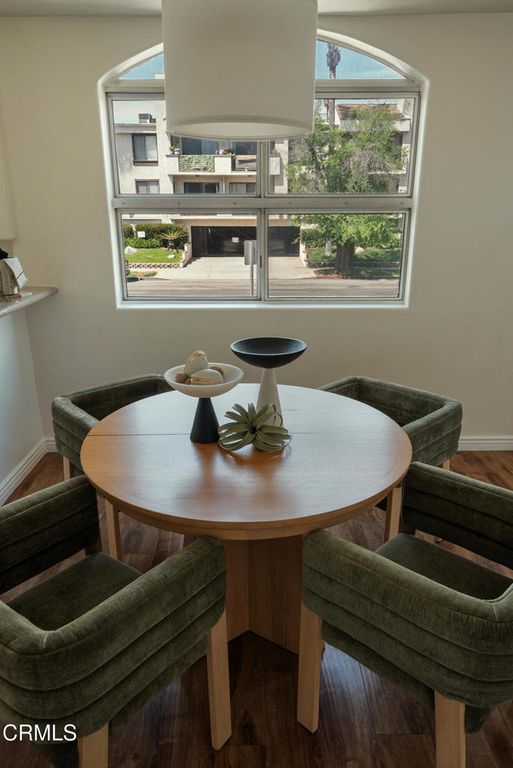 Image 15 of property listing at 4310 Whitsett Avenue 1, Studio City, CA 91604