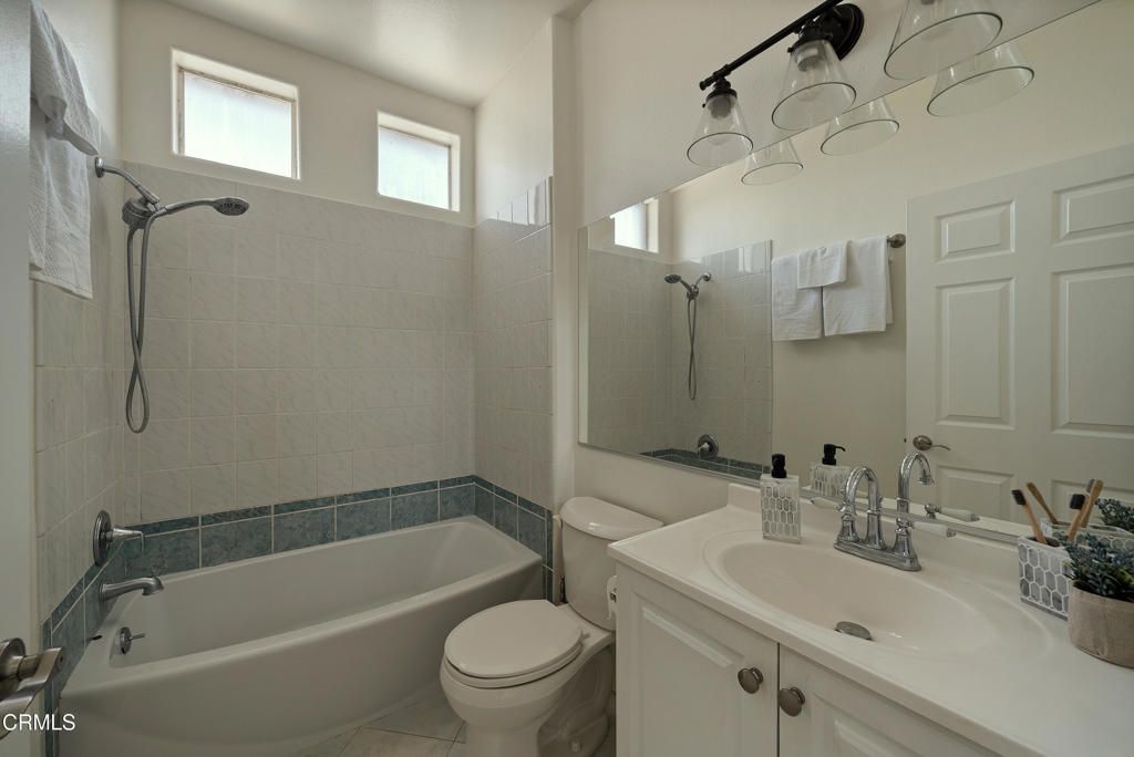 Image 21 of property listing at 4310 Whitsett Avenue 1, Studio City, CA 91604