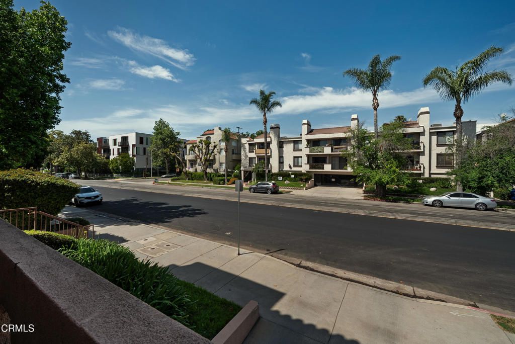 Image 27 of property listing at 4310 Whitsett Avenue 1, Studio City, CA 91604