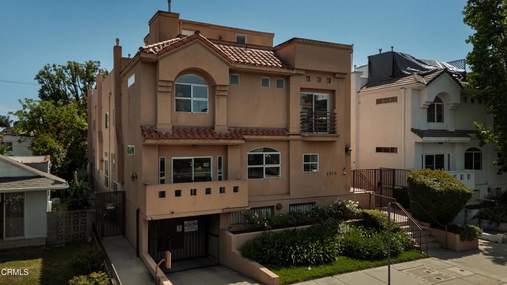 Image 28 of property listing at 4310 Whitsett Avenue 1, Studio City, CA 91604