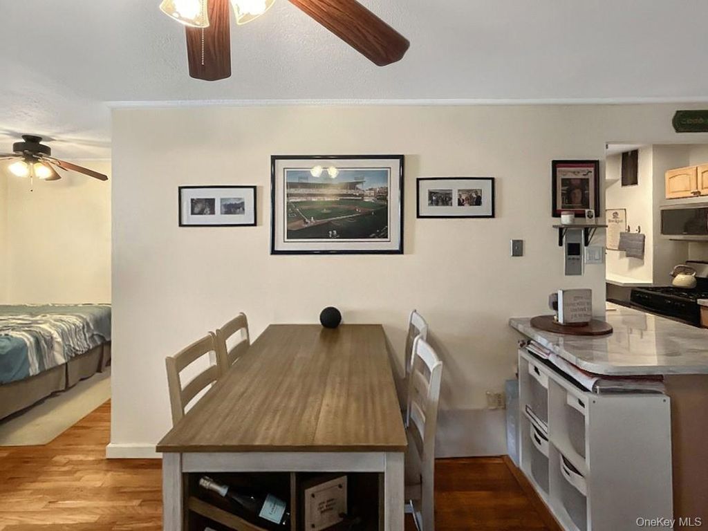 130 Beach 121st Street 3B, Rockaway Park, NY 11694 — photo 3
