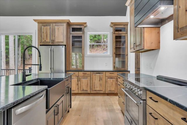 40 Kings WAY, Wirtz, VA 24184