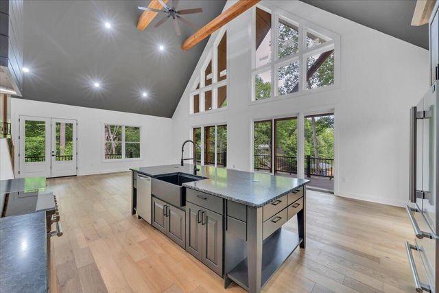 40 Kings WAY, Wirtz, VA 24184