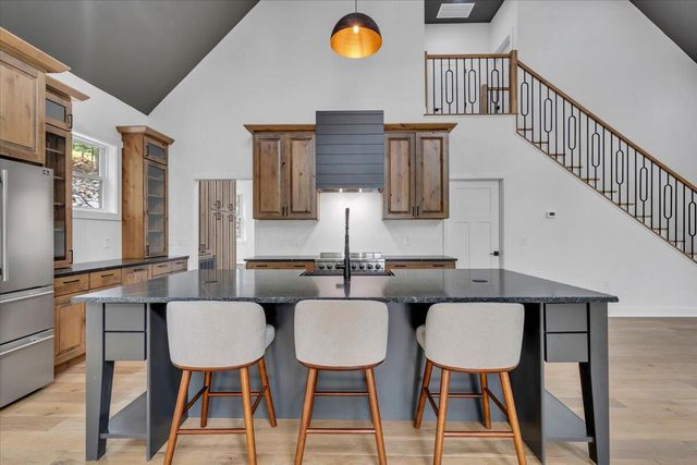 40 Kings WAY, Wirtz, VA 24184