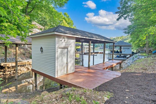 40 Kings WAY, Wirtz, VA 24184