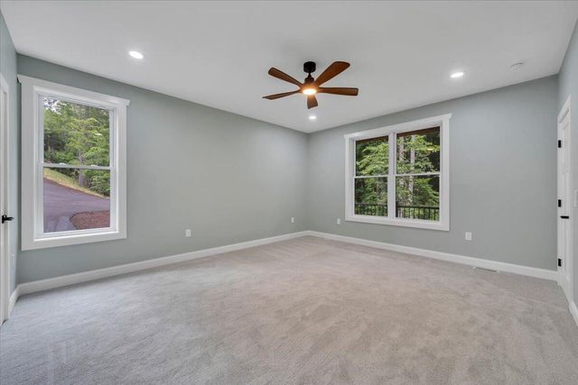 40 Kings WAY, Wirtz, VA 24184