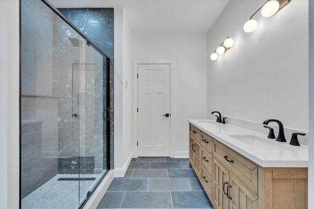 40 Kings WAY, Wirtz, VA 24184