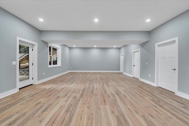 40 Kings WAY, Wirtz, VA 24184