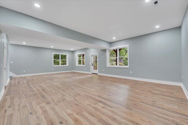 40 Kings WAY, Wirtz, VA 24184