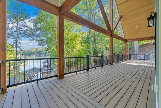 40 Kings WAY, Wirtz, VA 24184