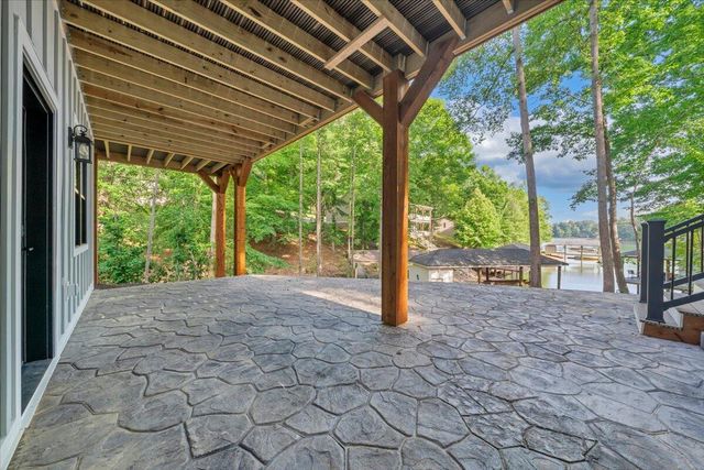 40 Kings WAY, Wirtz, VA 24184