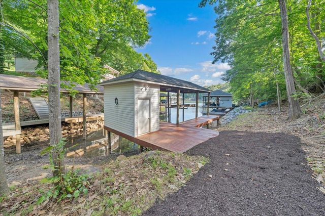 40 Kings WAY, Wirtz, VA 24184
