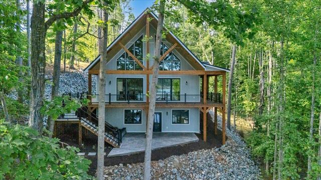 40 Kings WAY, Wirtz, VA 24184