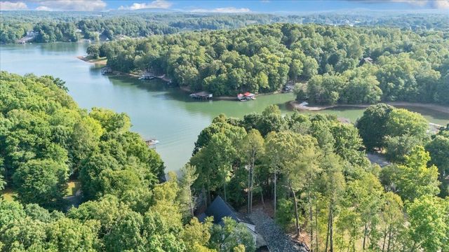 40 Kings WAY, Wirtz, VA 24184