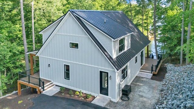 40 Kings WAY, Wirtz, VA 24184