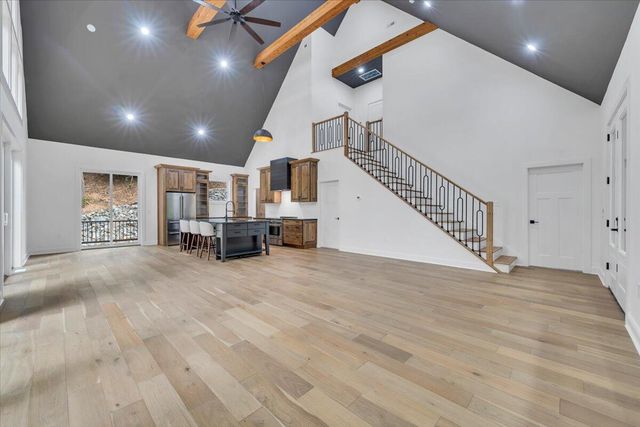 40 Kings WAY, Wirtz, VA 24184