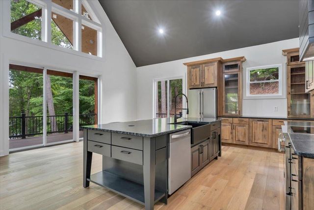 40 Kings WAY, Wirtz, VA 24184