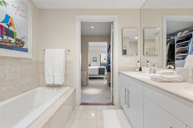 778 Boylston St 7, Boston, MA 02219