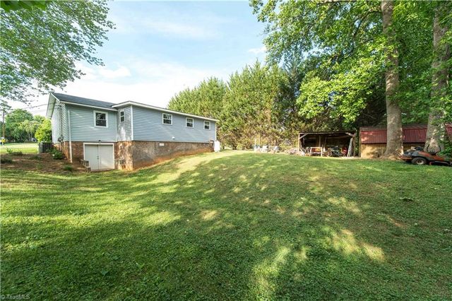 402 Williams Street, Boonville, NC 27011