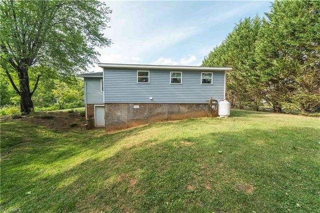 402 Williams Street, Boonville, NC 27011