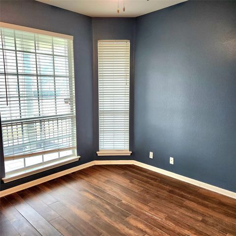 107 Holmstrom ST, Hutto, TX 78634