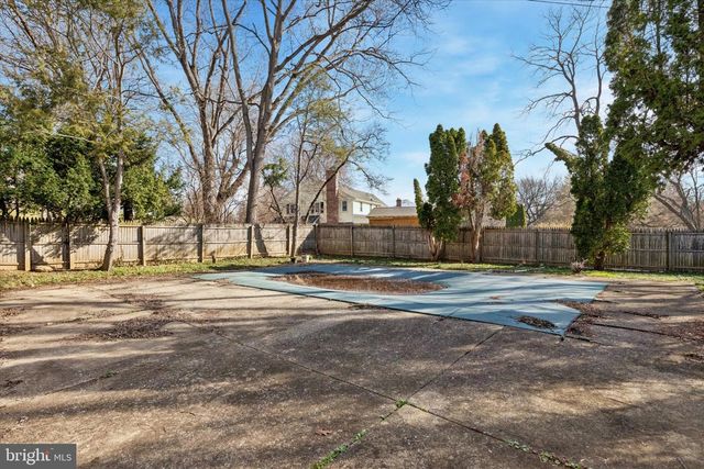 1450 THOMAS RD, Wayne, PA 19087