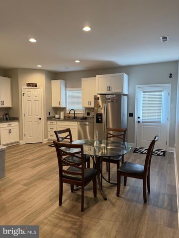 612 ZEPHYR DR, Dayton, VA 22821