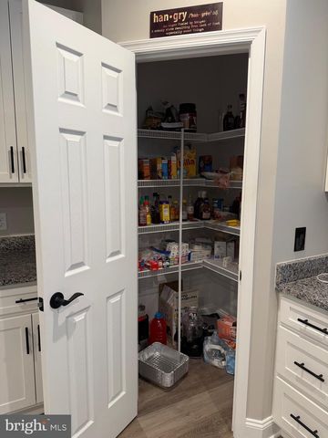 612 ZEPHYR DR, Dayton, VA 22821