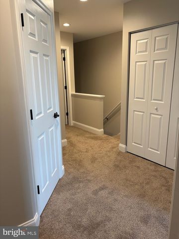 612 ZEPHYR DR, Dayton, VA 22821