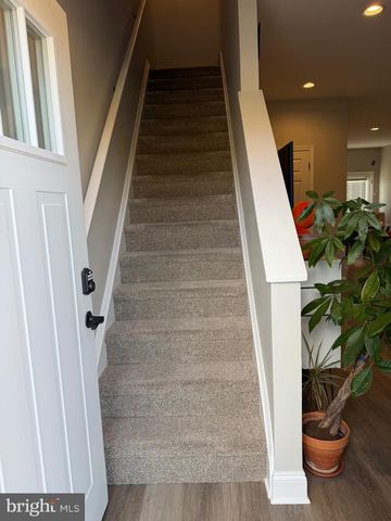 612 ZEPHYR DR, Dayton, VA 22821