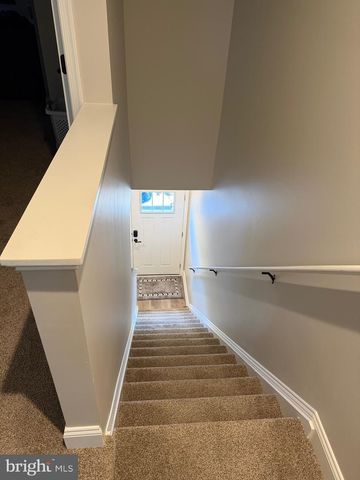 612 ZEPHYR DR, Dayton, VA 22821