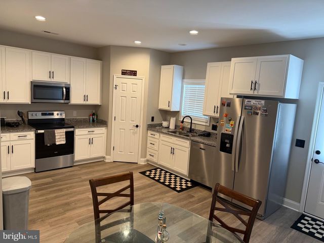 612 ZEPHYR DR, Dayton, VA 22821