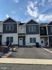 612 ZEPHYR DR, Dayton, VA 22821