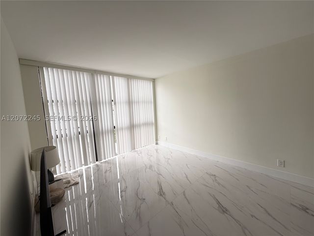 16909 N Bay Rd 817, Sunny Isles Beach, FL 33160