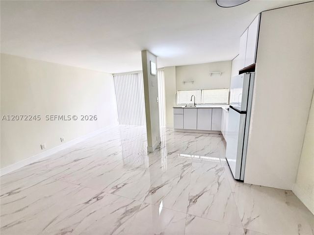 16909 N Bay Rd 817, Sunny Isles Beach, FL 33160