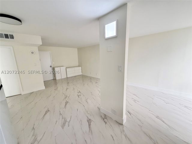 16909 N Bay Rd 817, Sunny Isles Beach, FL 33160