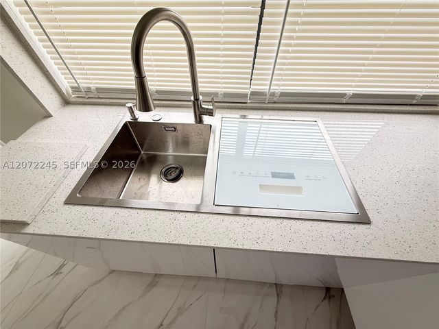 16909 N Bay Rd 817, Sunny Isles Beach, FL 33160